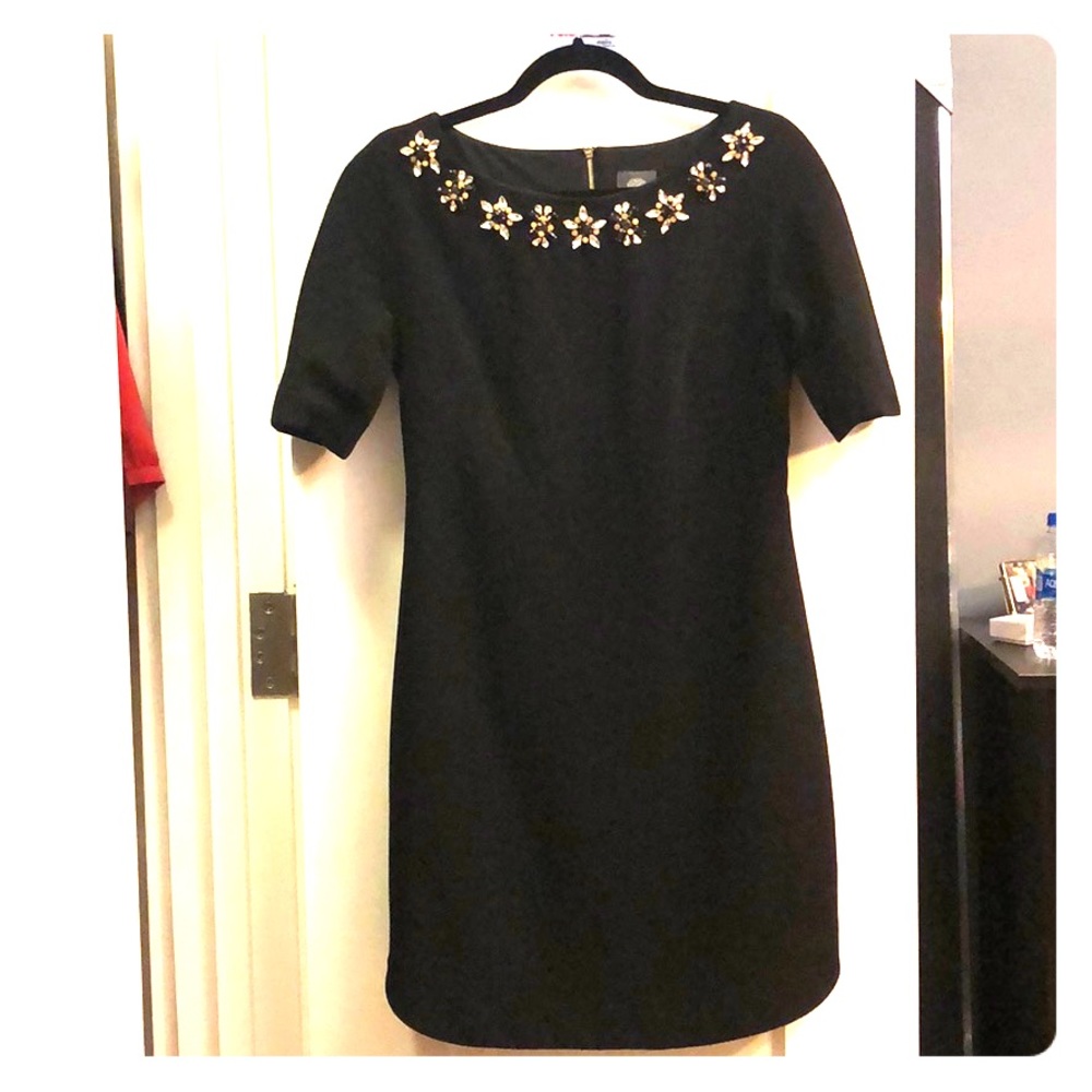 Vince Camuto black dress with embellished collar 4 xs 2